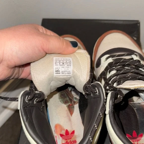 Adidas High-Top Sneakers - Star Wars Collaboration - Picture 7 of 7